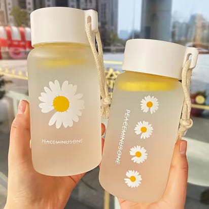 1pc Creative Daisy Frosted Plastic Water Bottle - 17.60oz Transparent Gift Bottle for Healthy Hydration